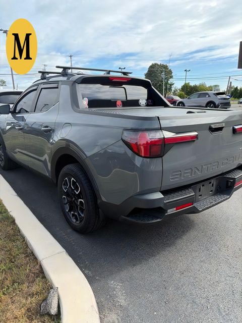Additional photo of vehicle.