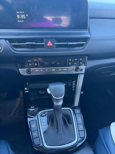 2024 Kia Seltos EX - Photo 6