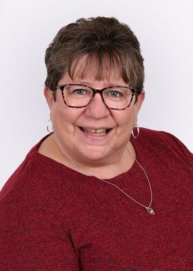 Staff member Barbara Cangialosi from ID_4534e774ec48