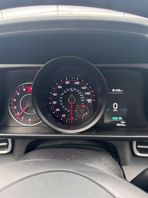 2023 Hyundai Elantra SE photo 4