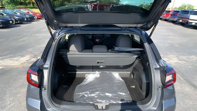 Additional photo of vehicle.