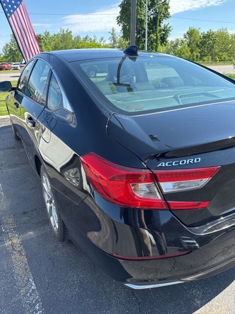 2018 Honda Accord LX - Photo 8