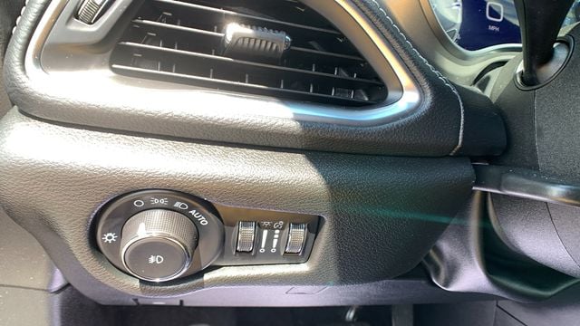 2023 Chrysler Pacifica Limited - Photo 11