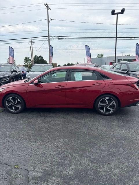 2021 Hyundai Elantra SEL - Photo 7