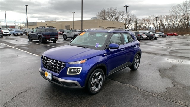 2023 Hyundai Venue Limited's photo