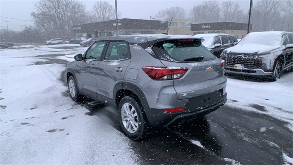 Used 2023 Chevrolet Trailblazer LS SUV