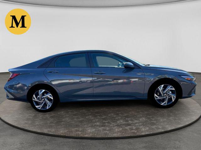 2025 Hyundai Elantra SEL - Photo 9