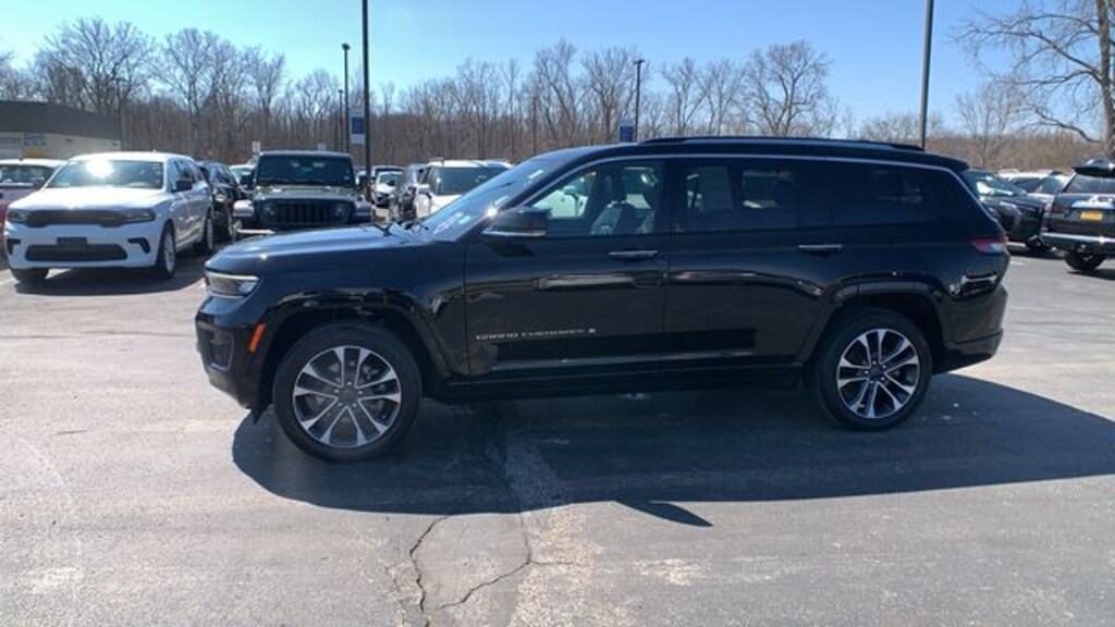 Used 2023 Jeep Grand Cherokee L Overland SUV