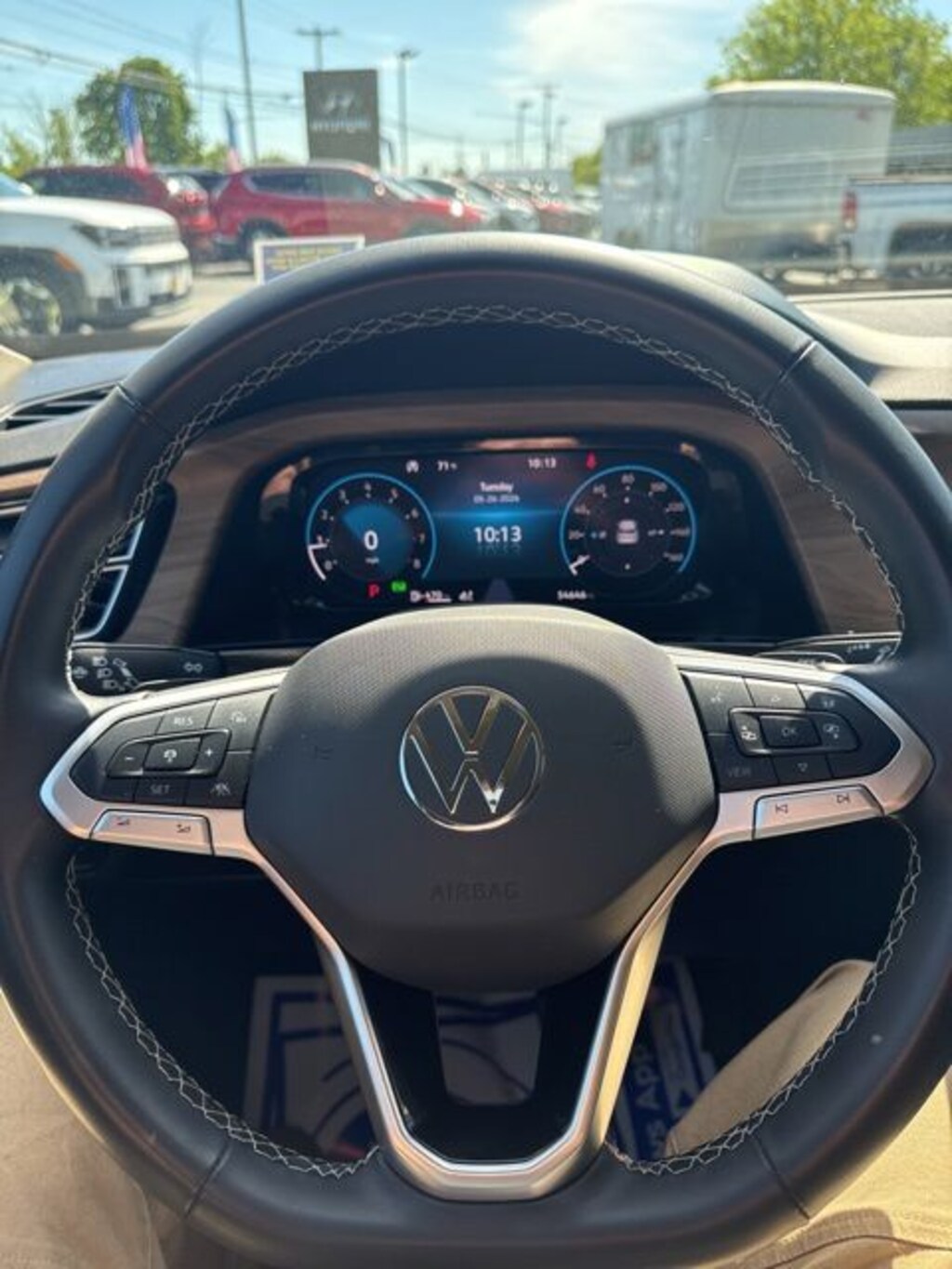 Used 2024 Volkswagen Atlas 2.0T SE w/Technology SUV