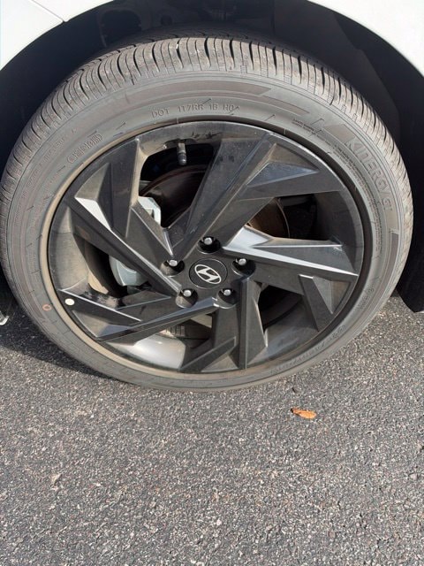 Additional photo of vehicle.