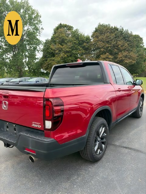 Additional photo of vehicle.