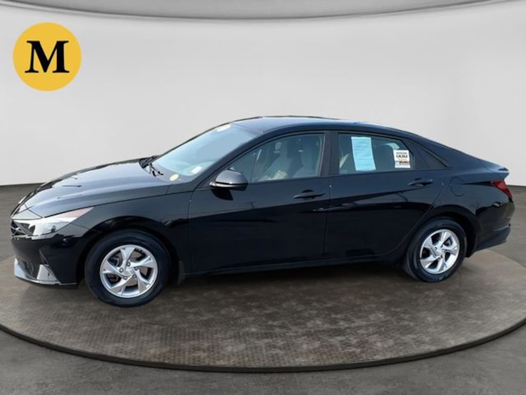 Used 2023 Hyundai Elantra SE Sedan