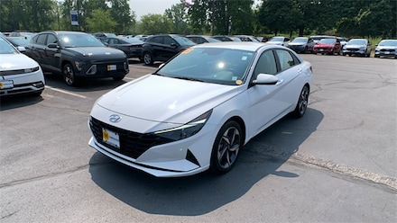 2023 Hyundai Elantra SEL Sedan
