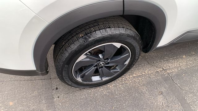 2024 Nissan Rogue SV - Photo 26