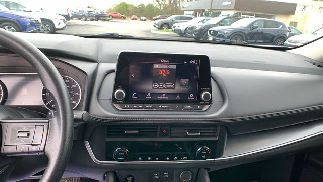 2024 Nissan Rogue SV - Photo 13