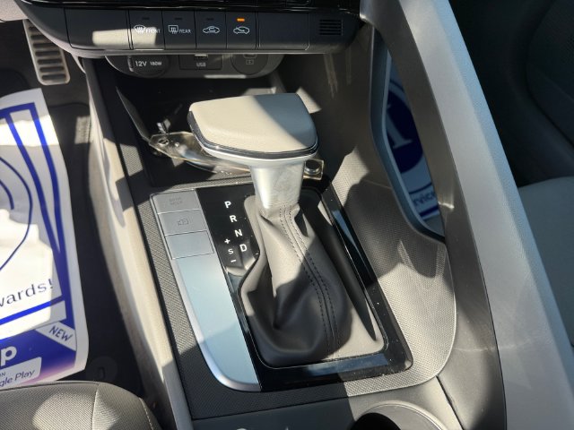 Additional photo of vehicle.