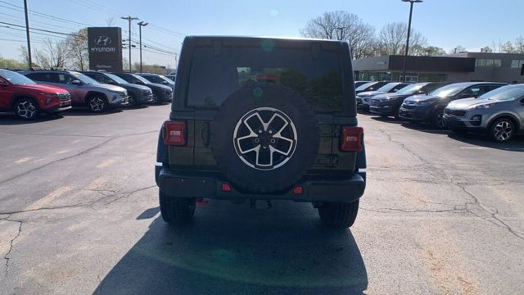 Used 2024 Jeep Wrangler Rubicon SUV