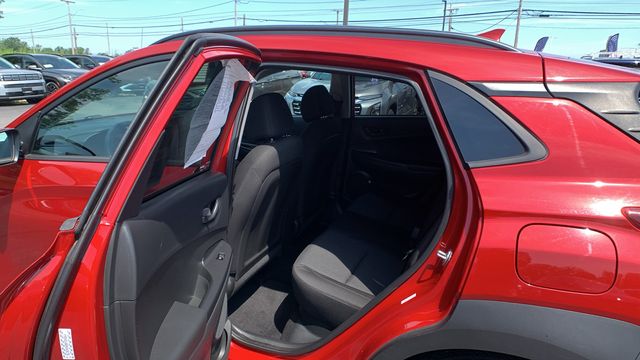2022 Hyundai Kona SEL - Photo 17