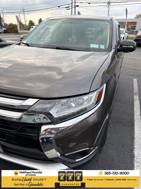 2018 Mitsubishi Outlander ES photo 4