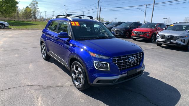 2023 Hyundai Venue Limited - Photo 7