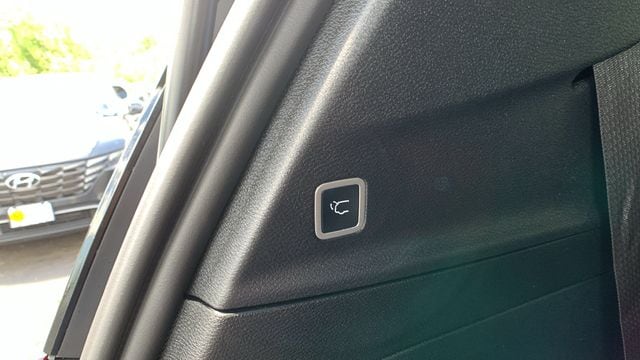 2023 Chrysler Pacifica Limited - Photo 25