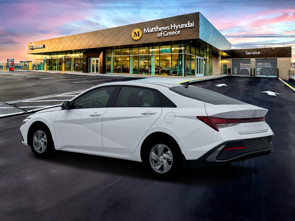 New 2026 Hyundai Elantra SE Sedan