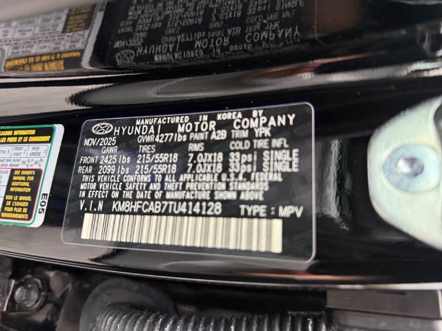 Additional photo of vehicle.