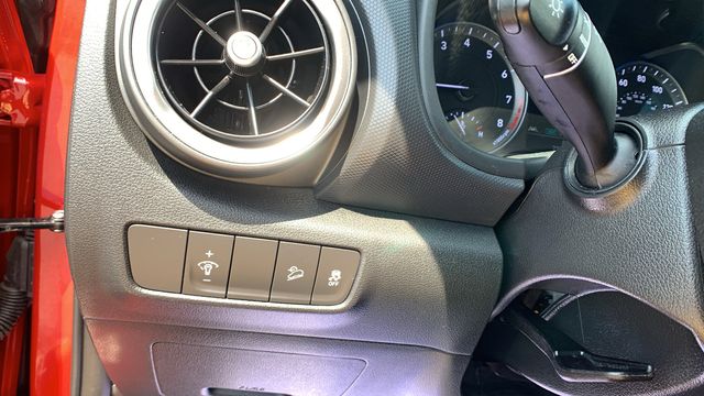2022 Hyundai Kona SEL - Photo 12