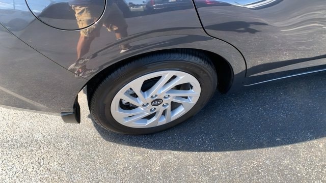 Additional photo of vehicle.