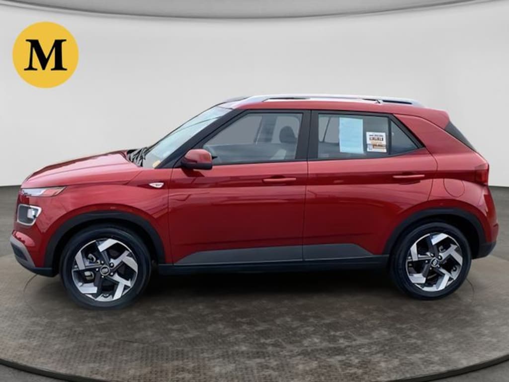 Used 2024 Hyundai Venue SEL SUV