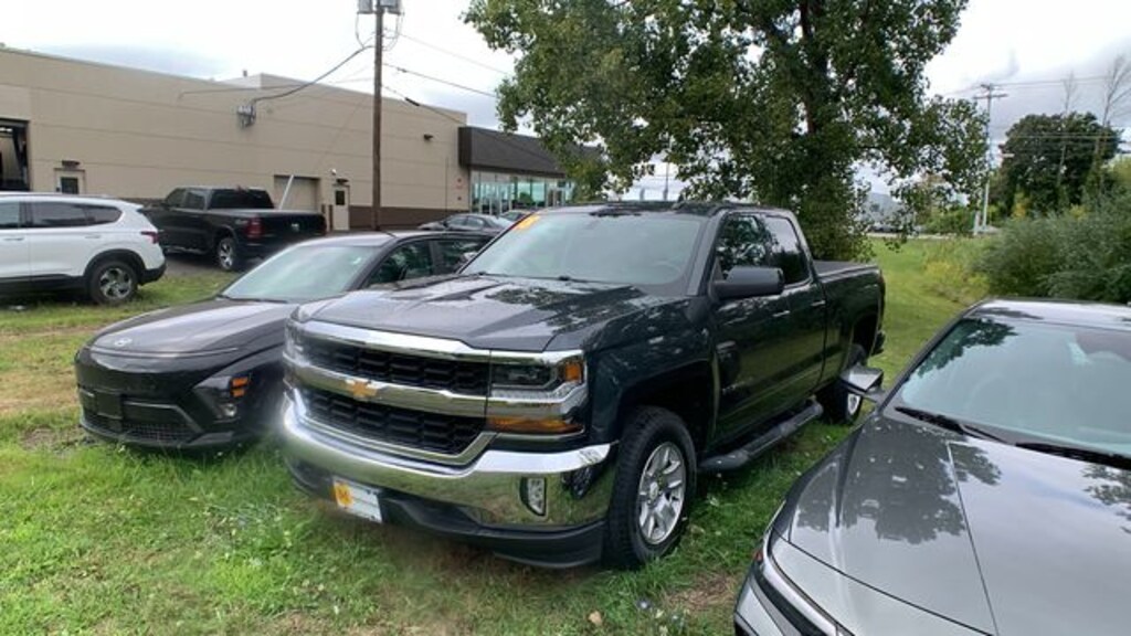 Used 2018 Chevrolet Silverado 1500 LT w/1LT Truck Double Cab