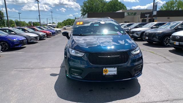 2023 Chrysler Pacifica Limited - Photo 8