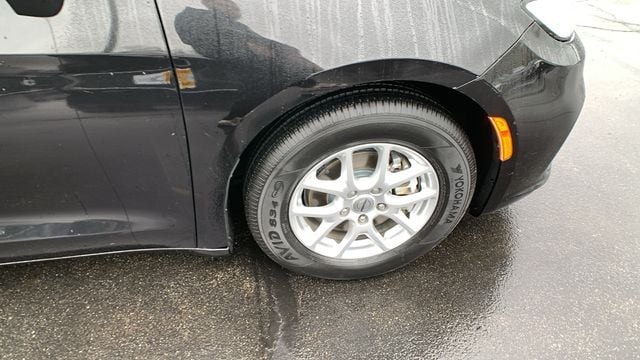 2023 Chrysler Pacifica Touring L - Photo 28