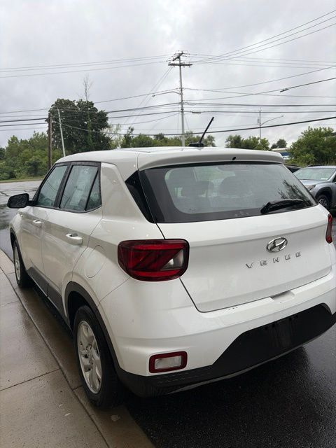 2023 Hyundai Venue SE - Photo 12