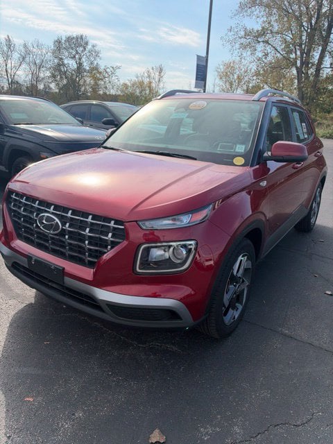 Additional photo of vehicle.