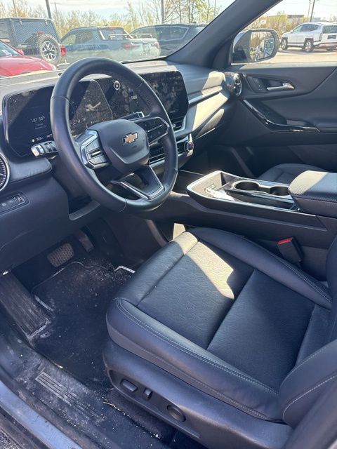 2025 Chevrolet Equinox LT - Photo 11