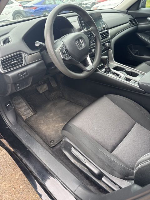 2018 Honda Accord LX - Photo 16
