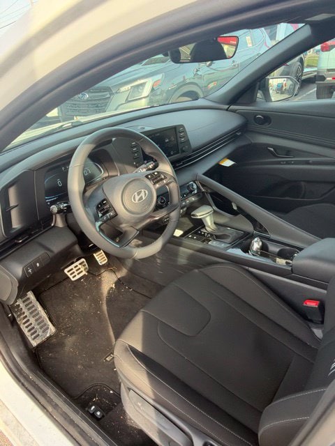 Additional photo of vehicle.