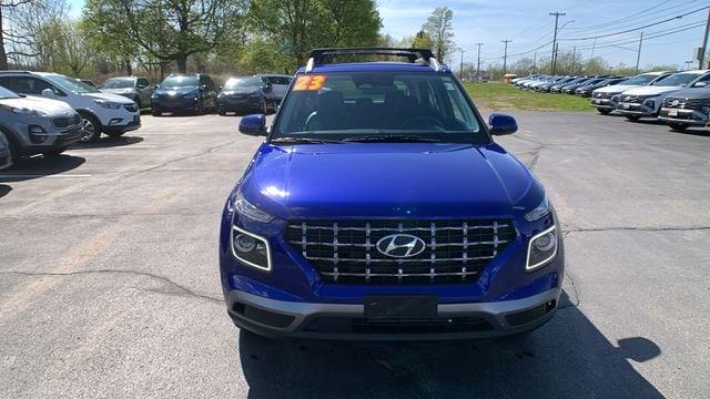 2023 Hyundai Venue Limited - Photo 8