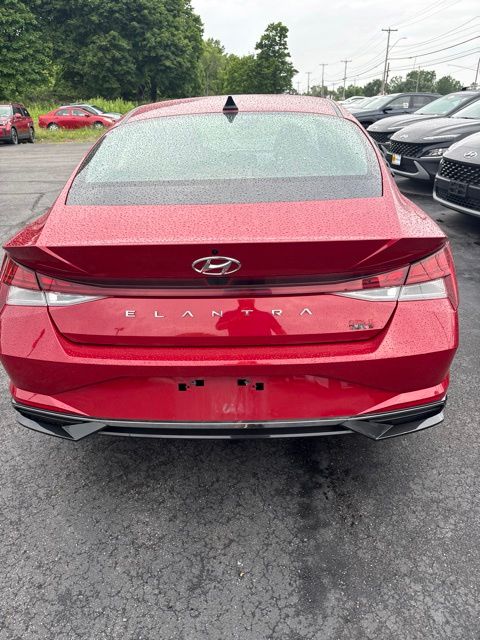 2021 Hyundai Elantra SEL - Photo 14