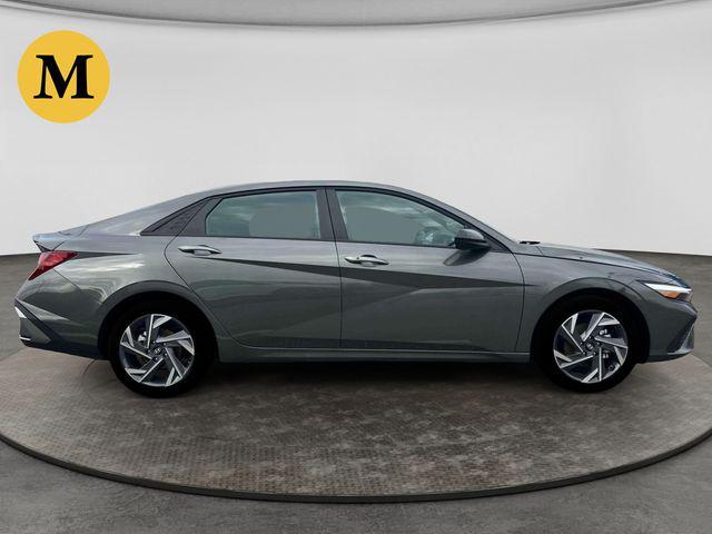 2025 Hyundai Elantra SEL - Photo 9