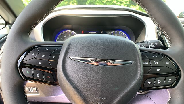 2023 Chrysler Pacifica Limited - Photo 15
