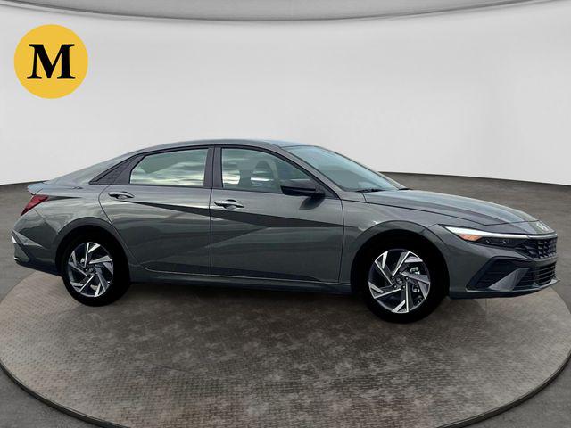 2025 Hyundai Elantra SEL - Photo 10