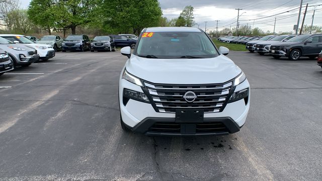 2024 Nissan Rogue SV - Photo 8