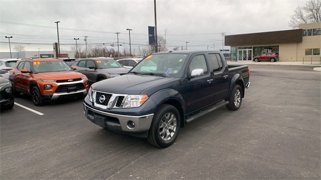 2019 Nissan Frontier SL's photo