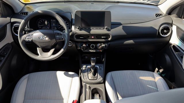 2023 Hyundai Kona SEL - Photo 16
