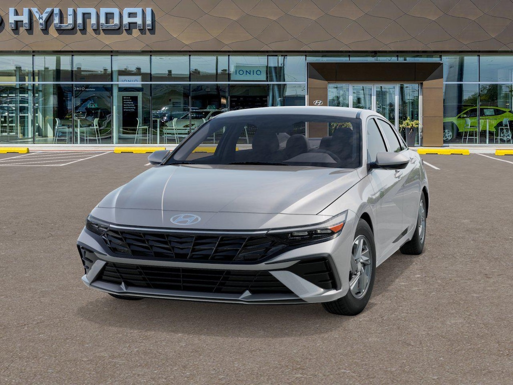 2026 Hyundai Elantra SE photo 4