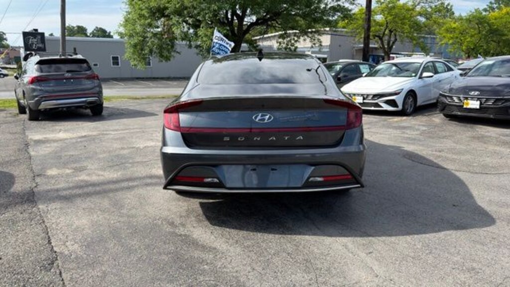 Used 2023 Hyundai Sonata SE Sedan