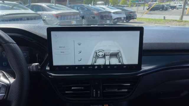 2023 Ford Escape ST-Line - Photo 31
