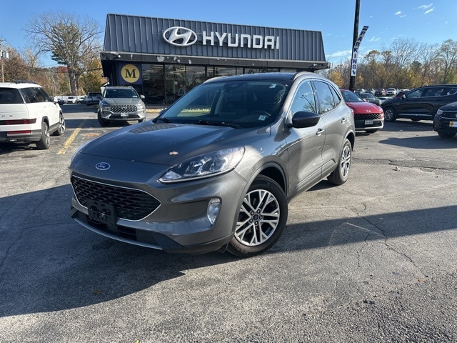 2022 Ford Escape SEL photo 4